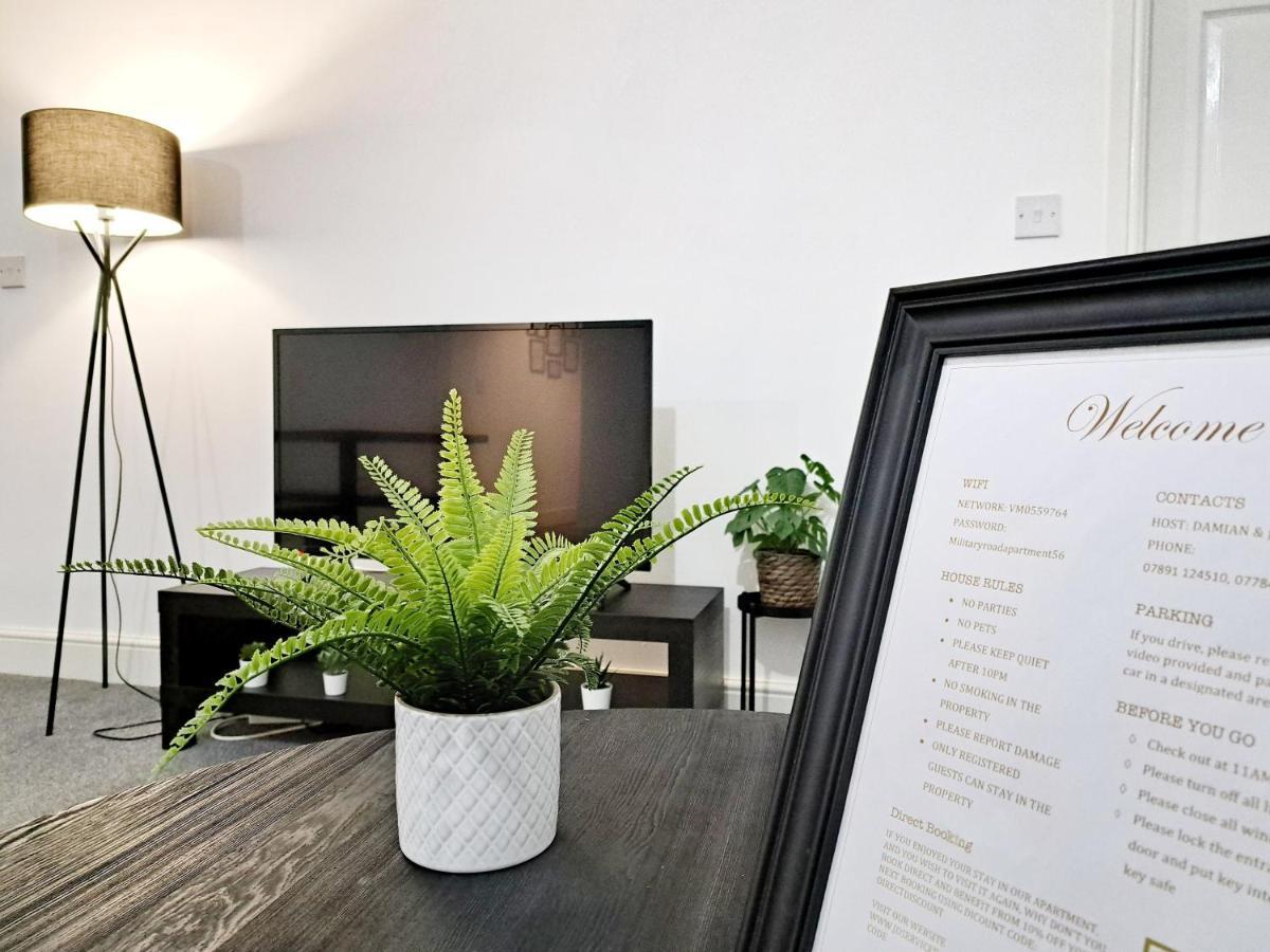 Stylish 2 Bed Apartment With Free Parking, Speed Wifi, Free Parking Colchester Buitenkant foto