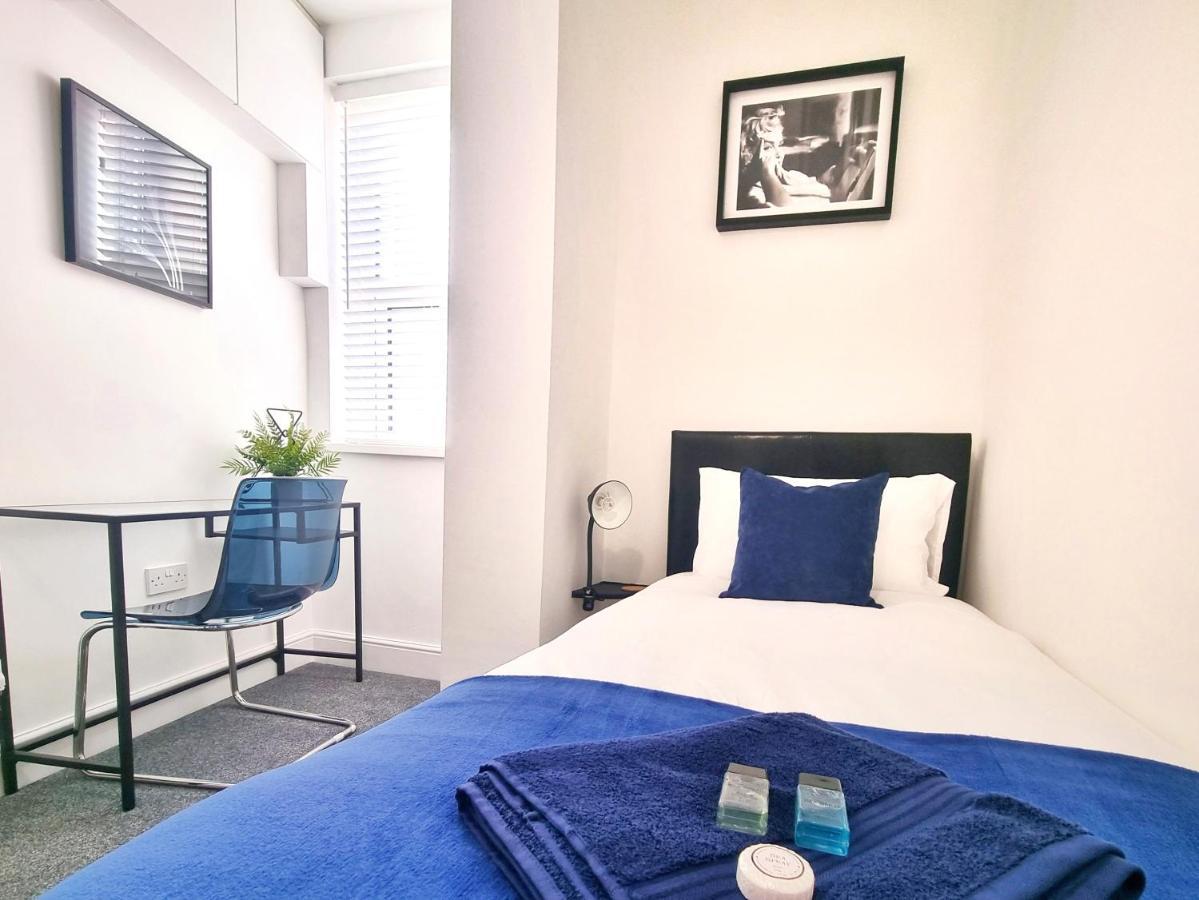 Stylish 2 Bed Apartment With Free Parking, Speed Wifi, Free Parking Colchester Buitenkant foto
