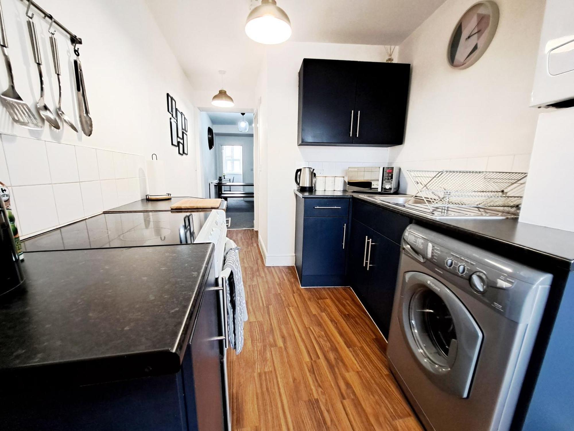 Stylish 2 Bed Apartment With Free Parking, Wifi Colchester Buitenkant foto